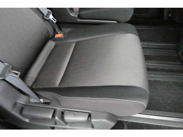 日産 セレナ ２．０ ハイウェイスター ４ＷＤ H29年 (東北) 99