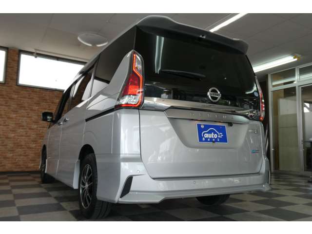 日産 セレナ ２．０ ハイウェイスター ４ＷＤ H29年 (東北) 99