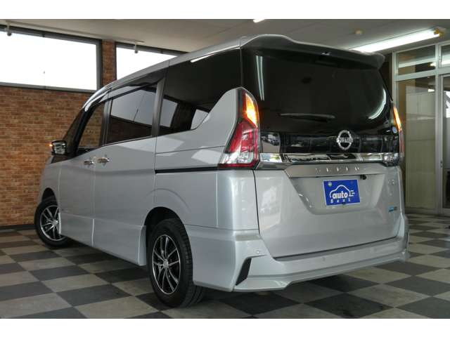 日産 セレナ ２．０ ハイウェイスター ４ＷＤ H29年 (東北) 99
