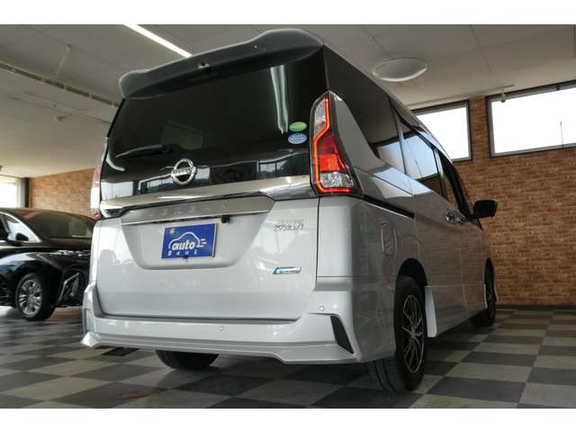 日産 セレナ ２．０ ハイウェイスター ４ＷＤ H29年 (東北) 99