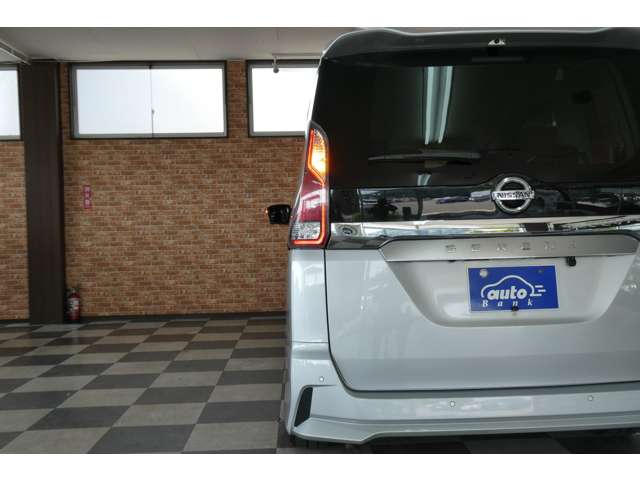 日産 セレナ ２．０ ハイウェイスター ４ＷＤ H29年 (東北) 99