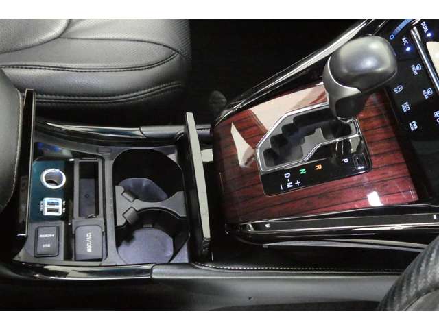 トヨタ ハリアー ２．０ プレミアム ４ＷＤ H27年 (東北) 99