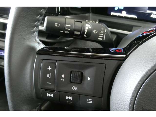 日産 ノートオーラ １．２ Ｇ レザーエディション R7年 (東北) 99