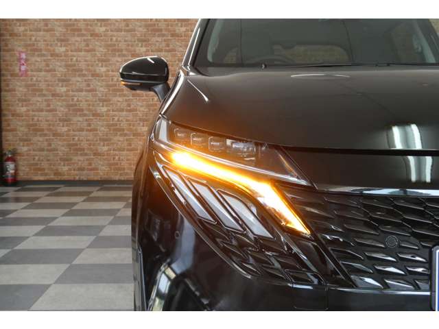 日産 ノートオーラ １．２ Ｇ レザーエディション R7年 (東北) 99