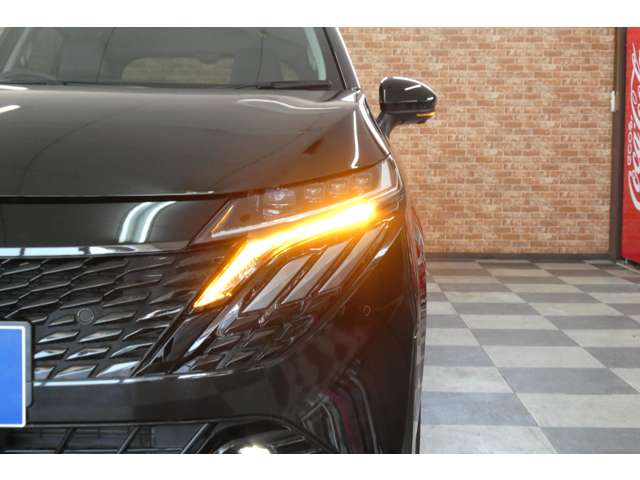 日産 ノートオーラ １．２ Ｇ レザーエディション R7年 (東北) 99