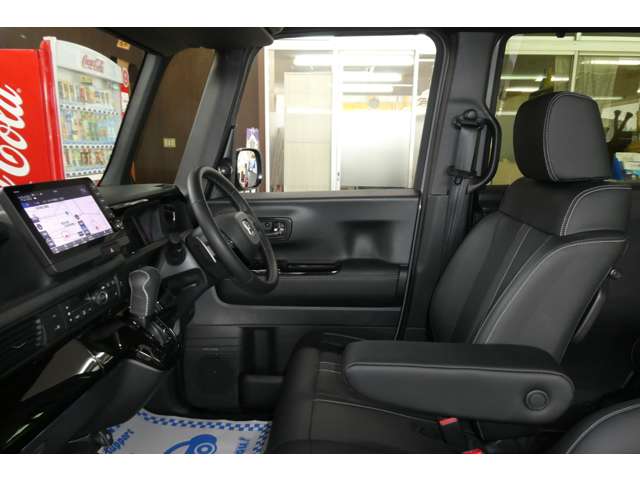 ホンダ Ｎ　ＢＯＸ カスタム ６６０ ターボ コーディネートスタイル ２トーン ４ＷＤ R5年 (東北) 99