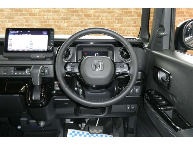 ホンダ Ｎ　ＢＯＸ カスタム ６６０ ターボ コーディネートスタイル ２トーン ４ＷＤ R5年 (東北) 99