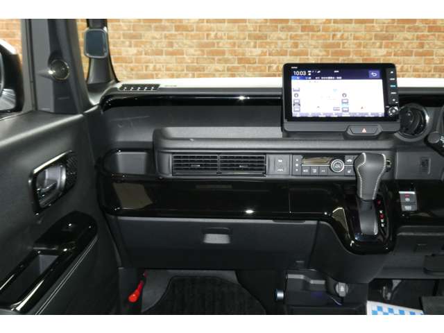 ホンダ Ｎ　ＢＯＸ カスタム ６６０ ターボ コーディネートスタイル ２トーン ４ＷＤ R5年 (東北) 99