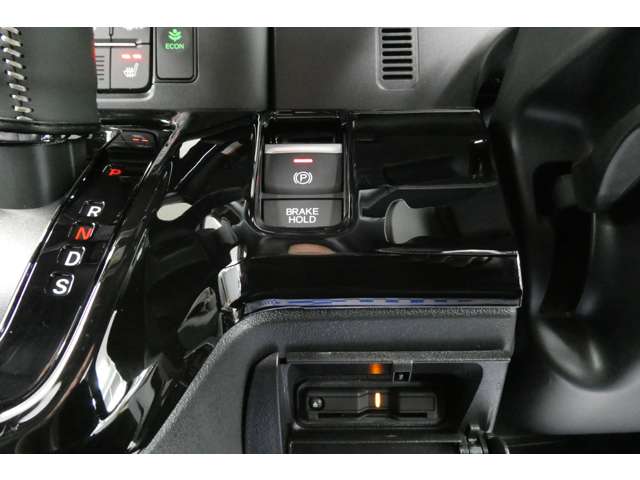 ホンダ Ｎ　ＢＯＸ カスタム ６６０ ターボ コーディネートスタイル ２トーン ４ＷＤ R5年 (東北) 99
