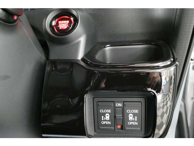 ホンダ Ｎ　ＢＯＸ カスタム ６６０ ターボ コーディネートスタイル ２トーン ４ＷＤ R5年 (東北) 99