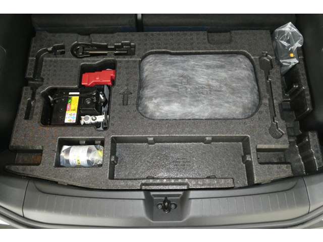 日産 ノート １．２ ＡＵＴＥＣＨ ＦＯＵＲ ４ＷＤ R3年 (東北) 99