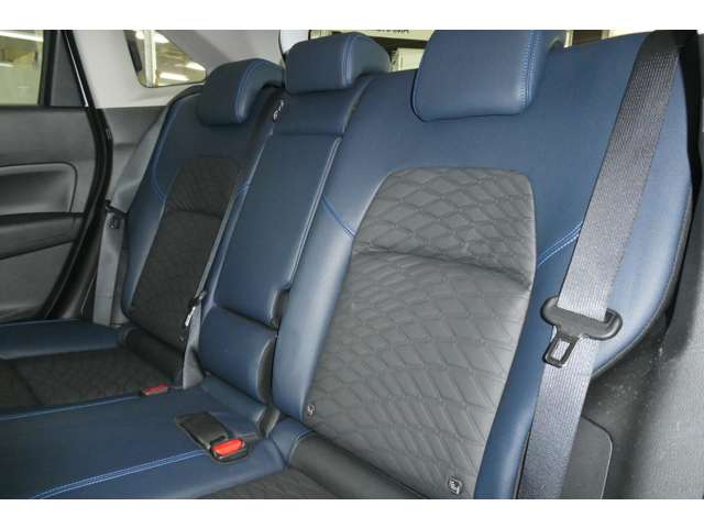日産 ノート １．２ ＡＵＴＥＣＨ ＦＯＵＲ ４ＷＤ R3年 (東北) 99