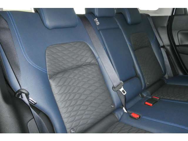 日産 ノート １．２ ＡＵＴＥＣＨ ＦＯＵＲ ４ＷＤ R3年 (東北) 99