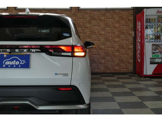 日産 ノート １．２ ＡＵＴＥＣＨ ＦＯＵＲ ４ＷＤ R3年 (東北) 99