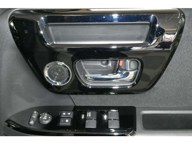 ホンダ Ｎ　ＢＯＸ カスタム ６６０ Ｌ ４ＷＤ R4年 (東北) 99
