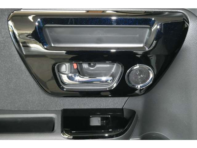 ホンダ Ｎ　ＢＯＸ カスタム ６６０ Ｌ ４ＷＤ R4年 (東北) 99