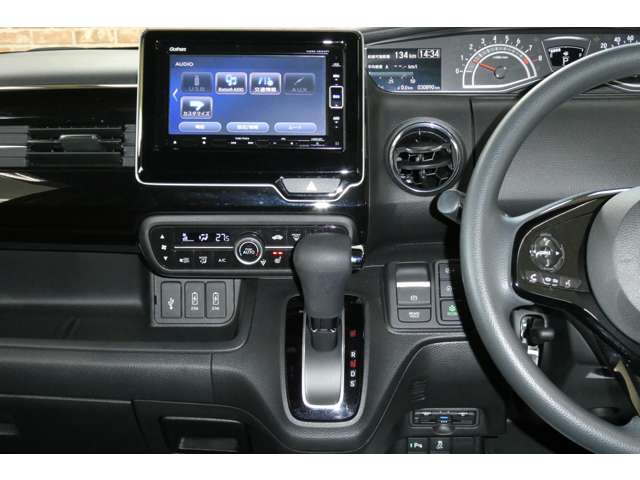 ホンダ Ｎ　ＢＯＸ カスタム ６６０ Ｌ ４ＷＤ R4年 (東北) 99