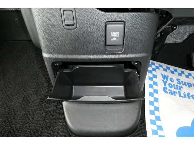 ホンダ Ｎ　ＢＯＸ カスタム ６６０ Ｌ ４ＷＤ R4年 (東北) 99