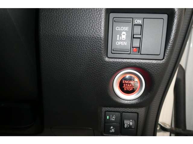 ホンダ Ｎ　ＢＯＸ カスタム ６６０ Ｌ ４ＷＤ R4年 (東北) 99