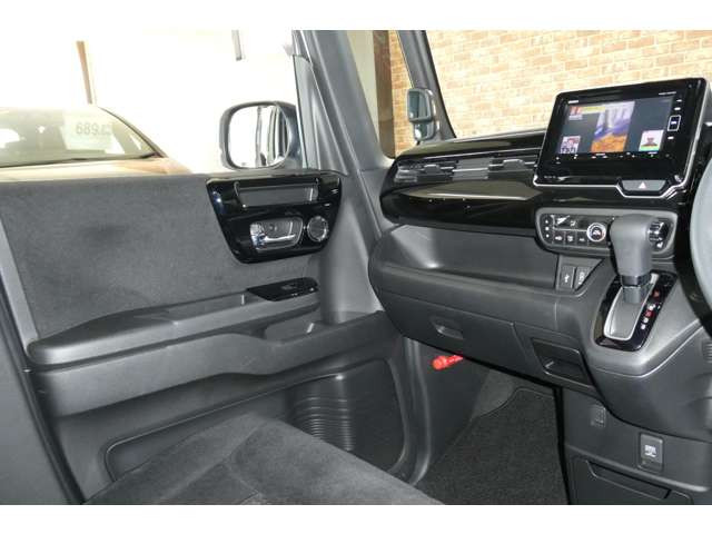 ホンダ Ｎ　ＢＯＸ カスタム ６６０ Ｌ ４ＷＤ R4年 (東北) 99