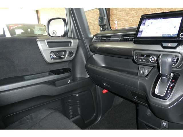 ホンダ Ｎ　ＢＯＸ カスタム ６６０ Ｌ スタイルプラス ブラック ４ＷＤ R4年 (東北) 99