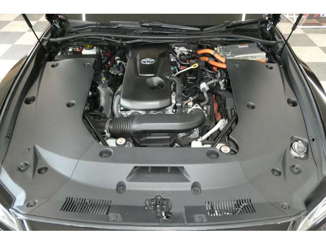 トヨタ クラウン　ハイブリッド ハイブリッド ２．５ Ｇ ＦＯＵＲ ４ＷＤ H30年 (東北) 99