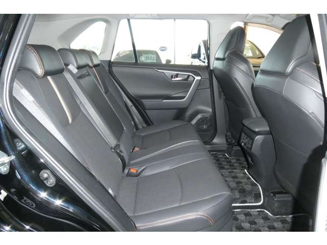 トヨタ ＲＡＶ４ ２．５ ハイブリッド アドベンチャー Ｅ－ＦＯＵＲ ４ＷＤ R4年 (東北) 99