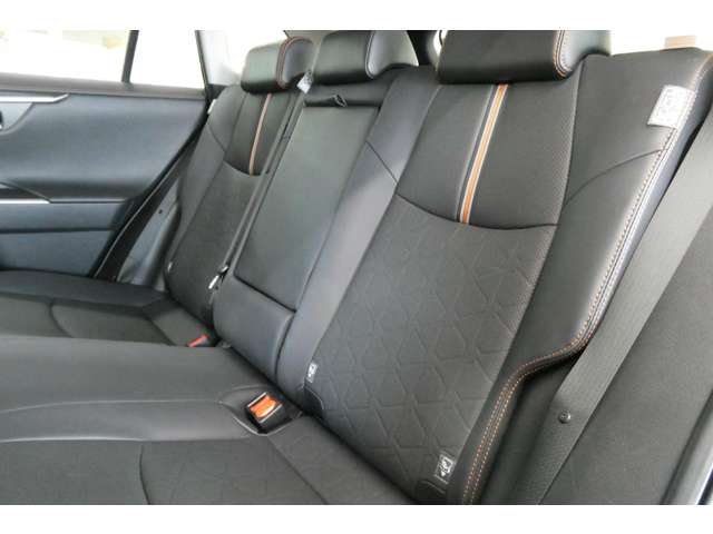 トヨタ ＲＡＶ４ ２．５ ハイブリッド アドベンチャー Ｅ－ＦＯＵＲ ４ＷＤ R4年 (東北) 99