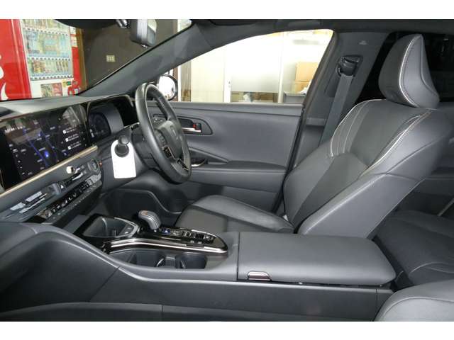 トヨタ クラウン　スポーツ　ハイブリッド ２．５ Ｚ Ｅ－ＦＯＵＲ ４ＷＤ R5年 (東北) 99