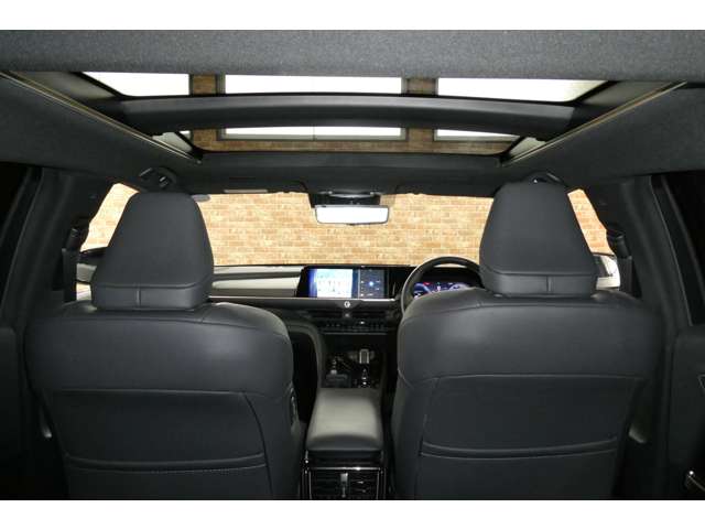 トヨタ クラウン　スポーツ　ハイブリッド ２．５ Ｚ Ｅ－ＦＯＵＲ ４ＷＤ R5年 (東北) 99