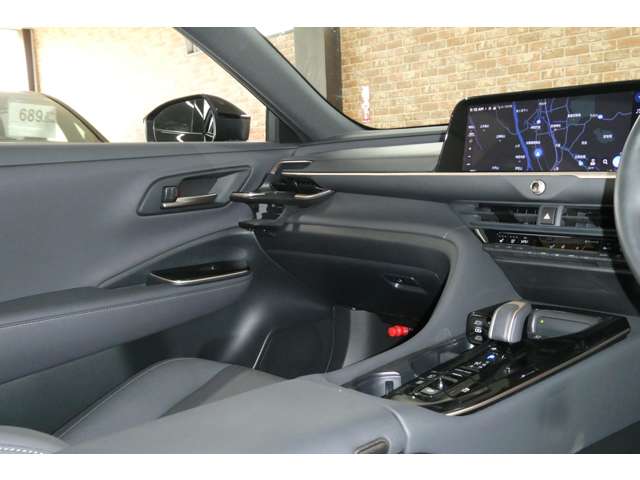 トヨタ クラウン　スポーツ　ハイブリッド ２．５ Ｚ Ｅ－ＦＯＵＲ ４ＷＤ R5年 (東北) 99