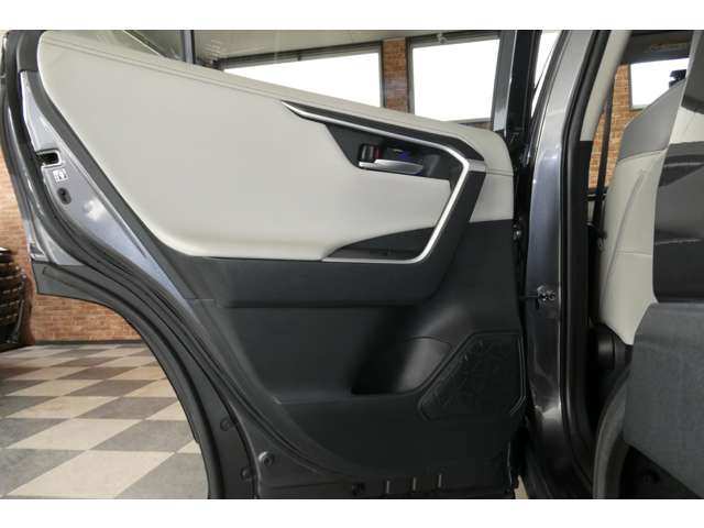 トヨタ ＲＡＶ４ ２．５ ハイブリッド Ｇ Ｅ－ＦＯＵＲ ４ＷＤ R2年 (東北) 99