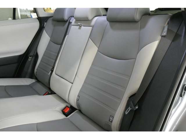 トヨタ ＲＡＶ４ ２．５ ハイブリッド Ｇ Ｅ－ＦＯＵＲ ４ＷＤ R2年 (東北) 99