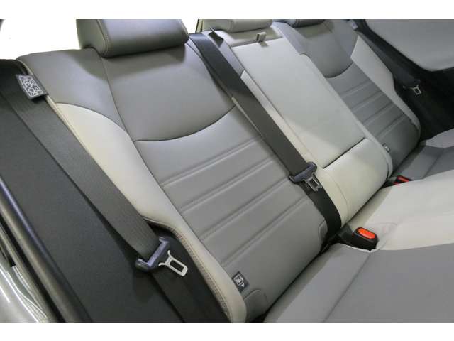 トヨタ ＲＡＶ４ ２．５ ハイブリッド Ｇ Ｅ－ＦＯＵＲ ４ＷＤ R2年 (東北) 99