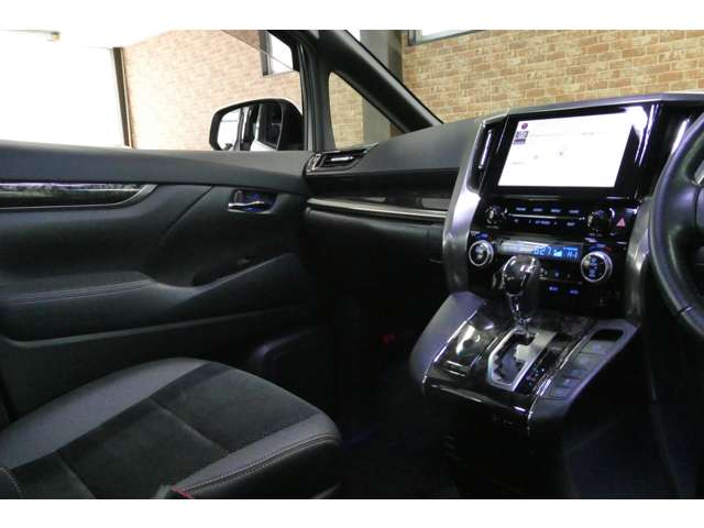 トヨタ アルファード ２．５ Ｓ タイプゴールドＩＩ ４ＷＤ R3年 (東北) 99
