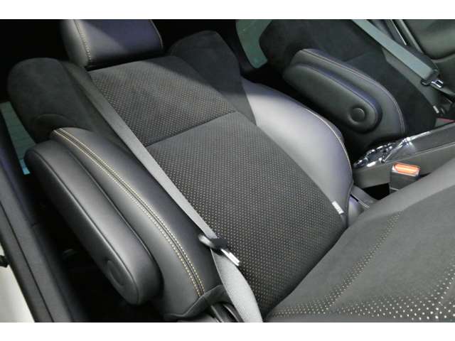 トヨタ アルファード ２．５ Ｓ タイプゴールドＩＩ ４ＷＤ R3年 (東北) 99