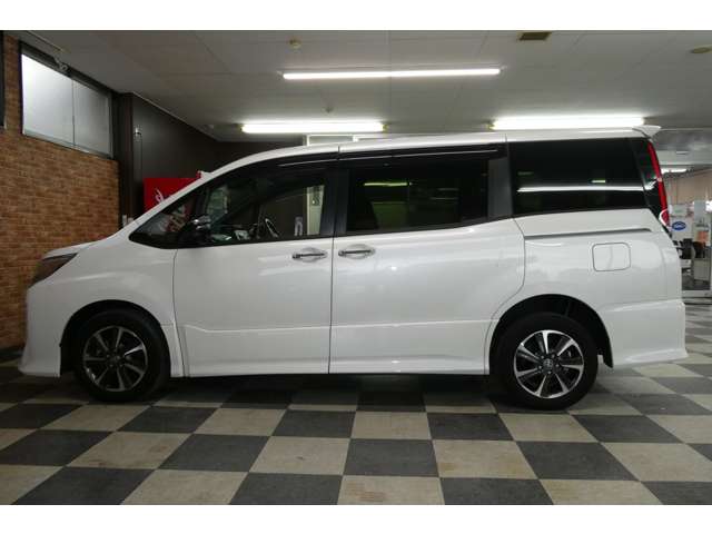 トヨタ ノア ２．０ ＳＩ ＷＸＢＩＩ ４ＷＤ R3年 (東北) 99