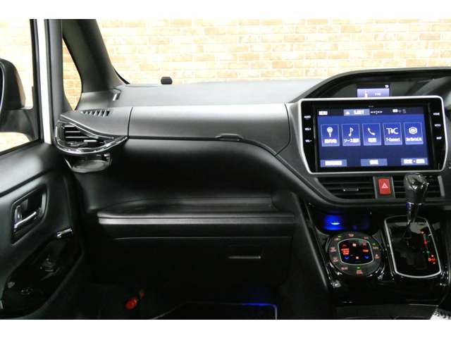トヨタ ノア ２．０ ＳＩ ＷＸＢＩＩ ４ＷＤ R3年 (東北) 99
