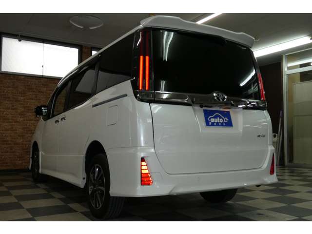 トヨタ ノア ２．０ ＳＩ ＷＸＢＩＩ ４ＷＤ R3年 (東北) 99