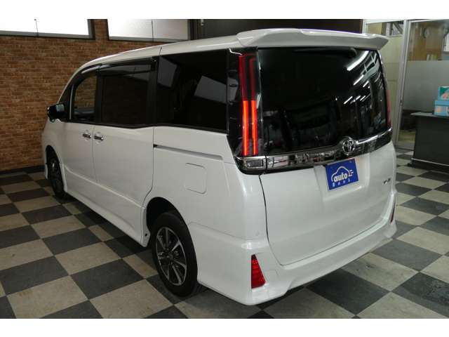 トヨタ ノア ２．０ ＳＩ ＷＸＢＩＩ ４ＷＤ R3年 (東北) 99