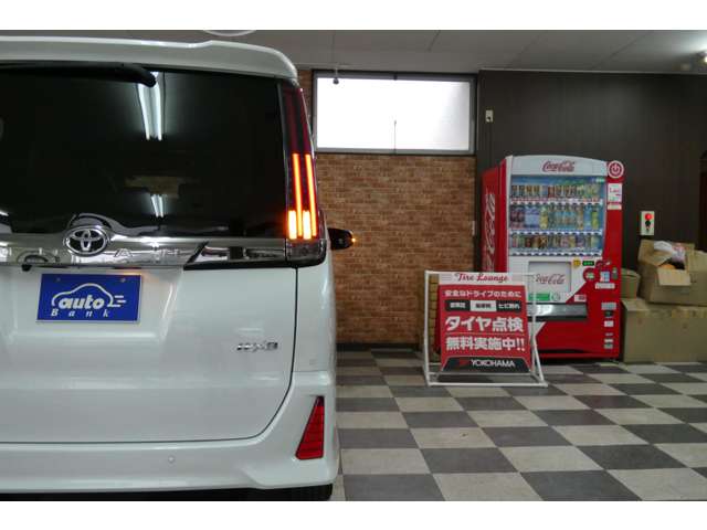 トヨタ ノア ２．０ ＳＩ ＷＸＢＩＩ ４ＷＤ R3年 (東北) 99