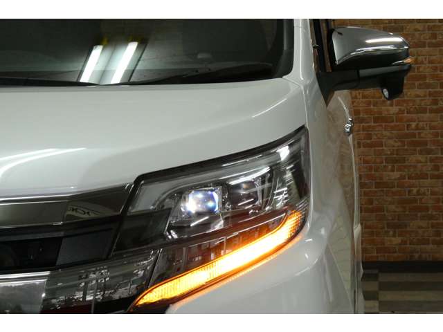 トヨタ ノア ２．０ ＳＩ ＷＸＢＩＩ ４ＷＤ R3年 (東北) 99