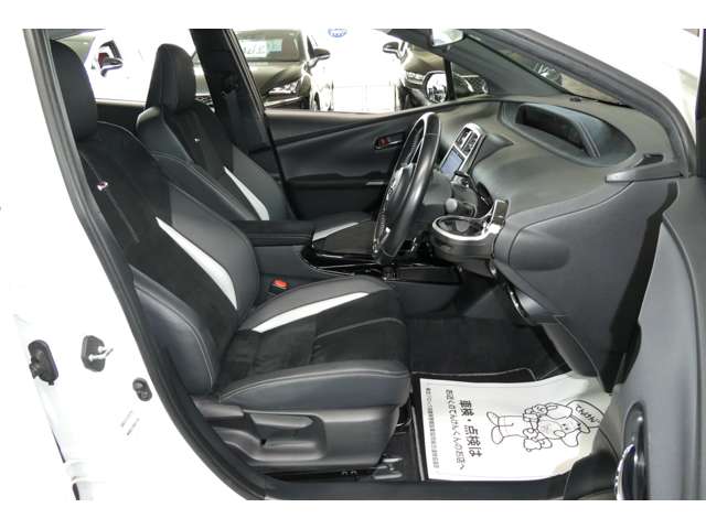 トヨタ プリウスＰＨＶ １．８ Ｓ ＧＲ スポーツ R1年 (東北) 99