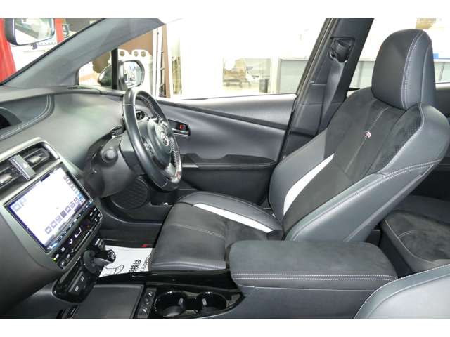 トヨタ プリウスＰＨＶ １．８ Ｓ ＧＲ スポーツ R1年 (東北) 99