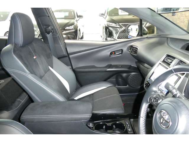 トヨタ プリウスＰＨＶ １．８ Ｓ ＧＲ スポーツ R1年 (東北) 99