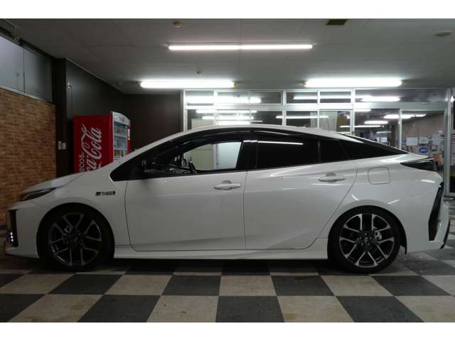 トヨタ プリウスＰＨＶ １．８ Ｓ ＧＲ スポーツ R1年 (東北) 99