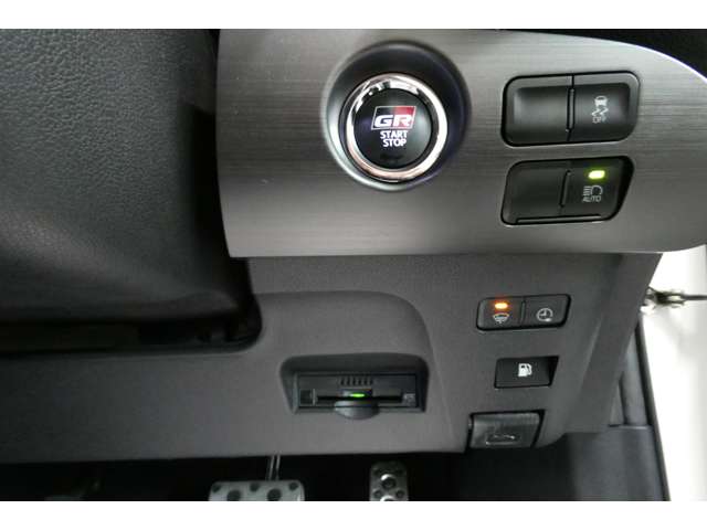 トヨタ プリウスＰＨＶ １．８ Ｓ ＧＲ スポーツ R1年 (東北) 99