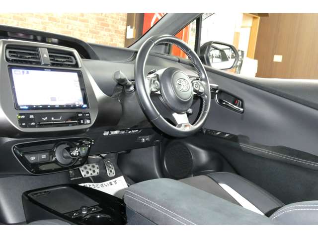 トヨタ プリウスＰＨＶ １．８ Ｓ ＧＲ スポーツ R1年 (東北) 99