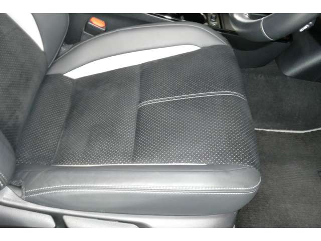 トヨタ プリウスＰＨＶ １．８ Ｓ ＧＲ スポーツ R1年 (東北) 99