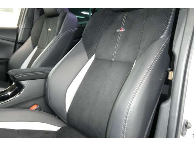 トヨタ プリウスＰＨＶ １．８ Ｓ ＧＲ スポーツ R1年 (東北) 99
